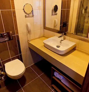 Imperial Park Hotel 4*