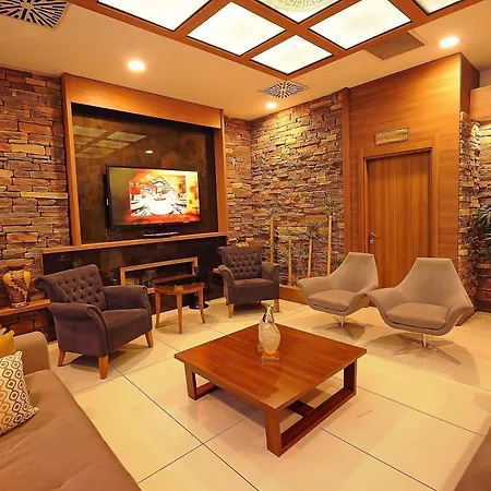 Imperial Park קוג'לי